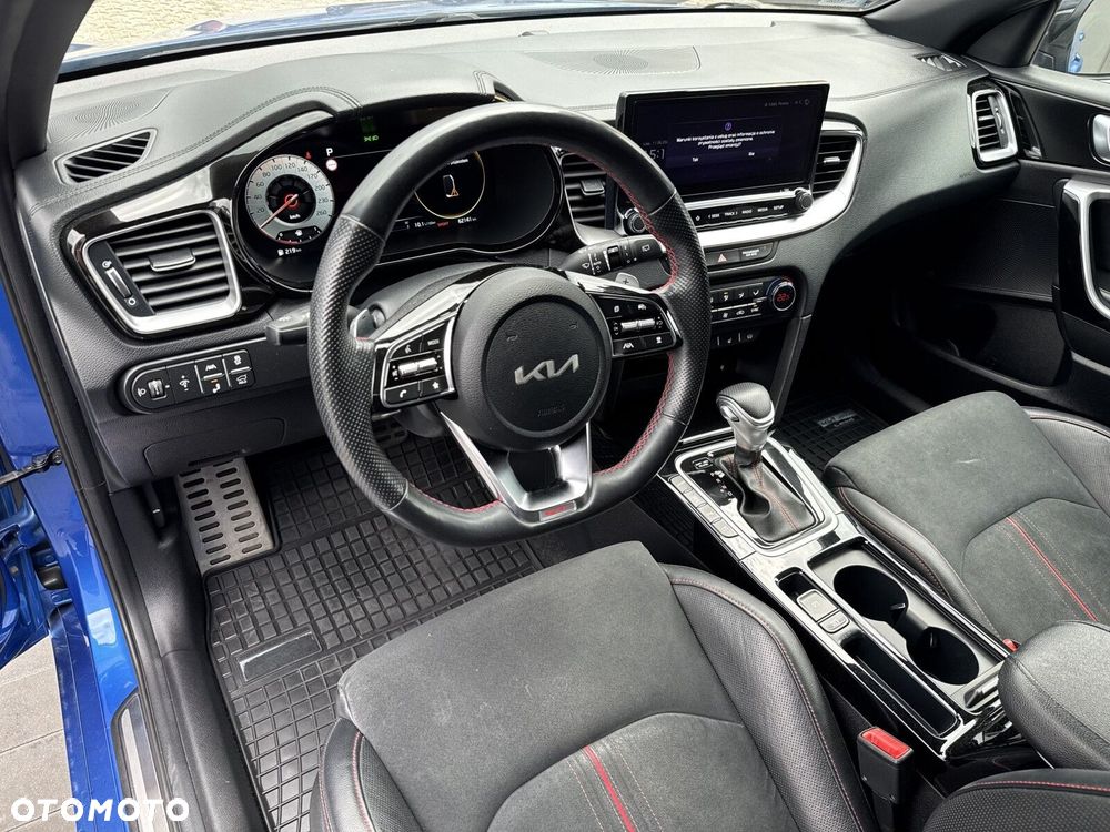 Kia ProCeed 1.6 T-GDI GT DCT - 16