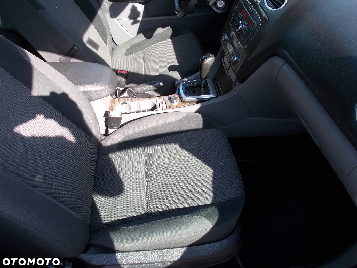 Ford Focus Turnier 2.0 16V Ghia - 12
