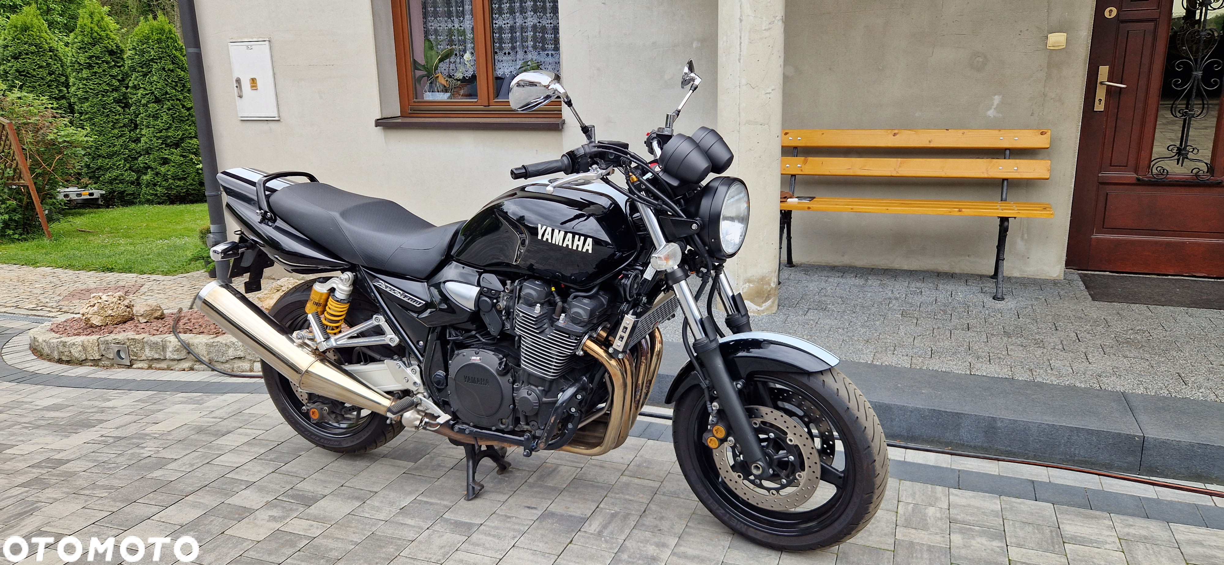Yamaha XJR - 2