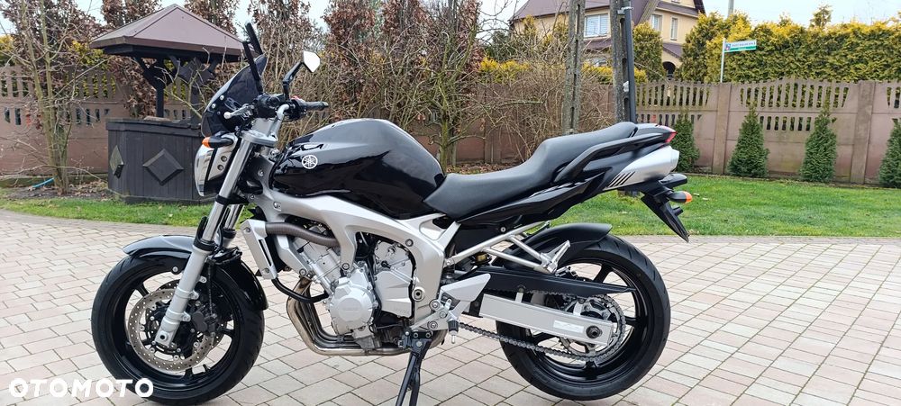Yamaha FZ6 - 2