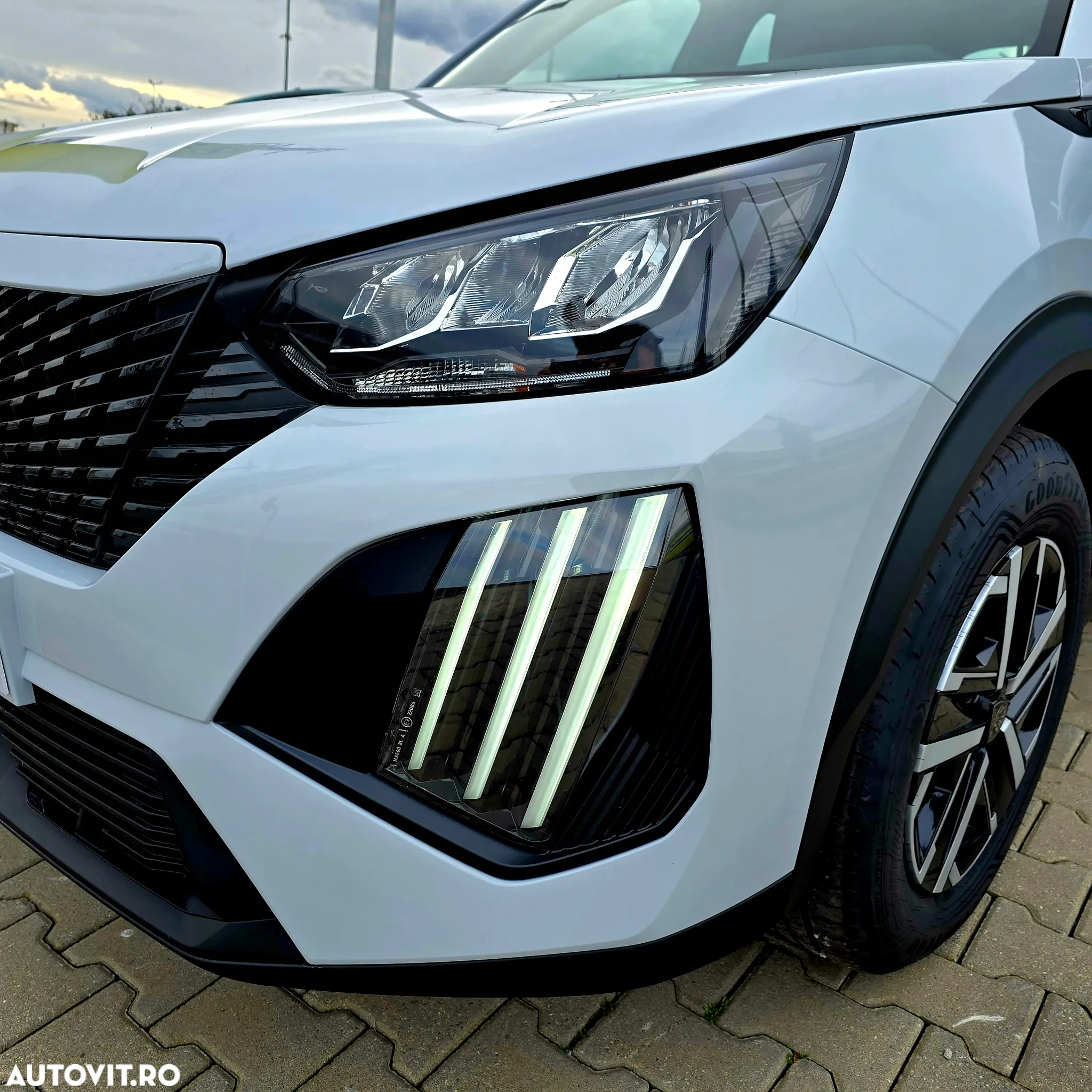 Peugeot 2008 1.2L PureTech 100 S&S BVM6 Active - 12
