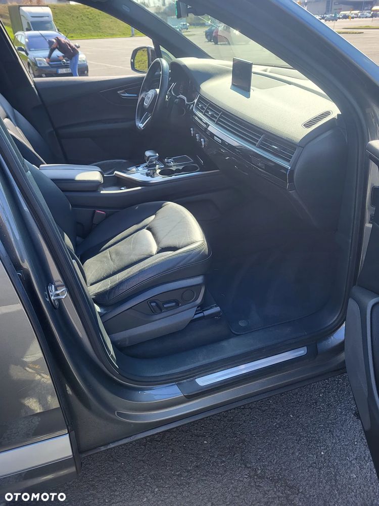 Audi Q7 3.0 TFSI Quattro Tiptronic - 9