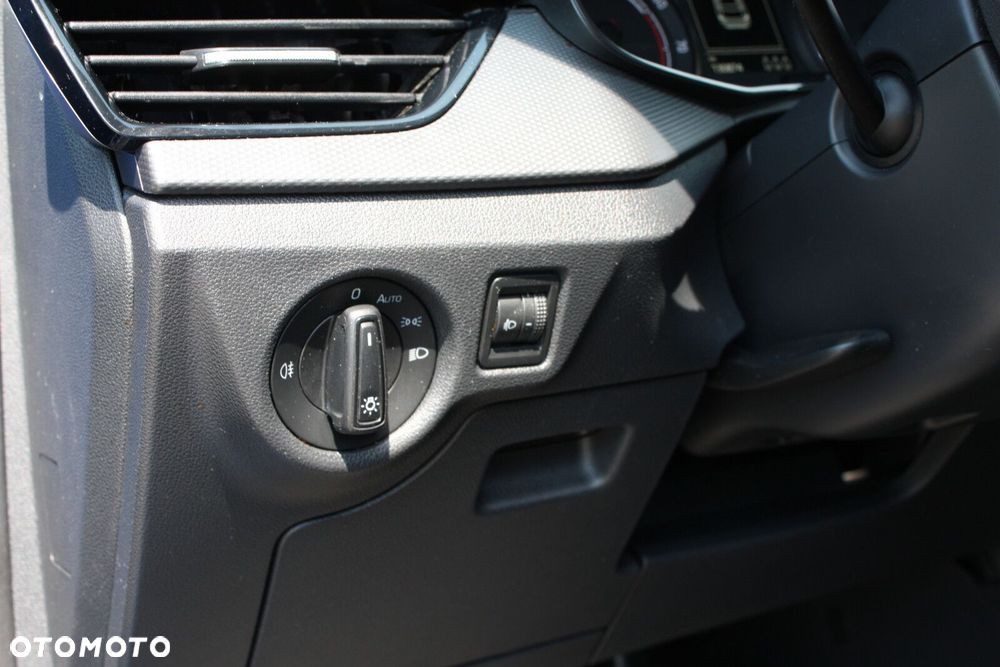 Skoda Kamiq 1.0 TSI Ambition DSG - 30