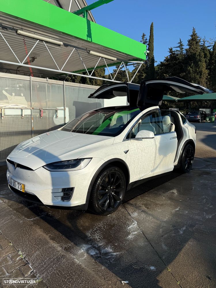 Tesla Model X 100D - 5