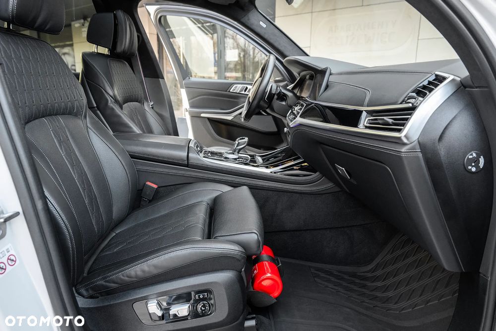 BMW X7 - 9