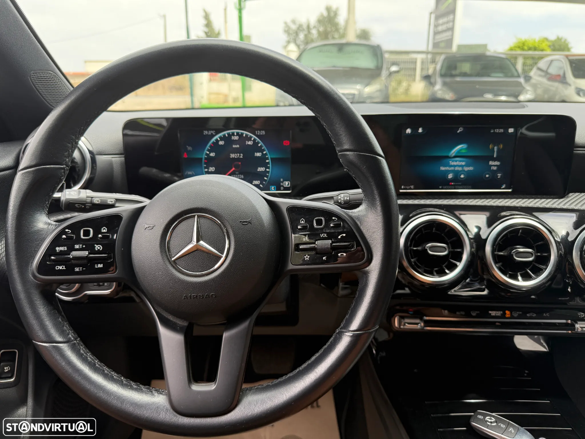 Mercedes-Benz CLA 180 d Shooting Brake 7G-DCT - 29