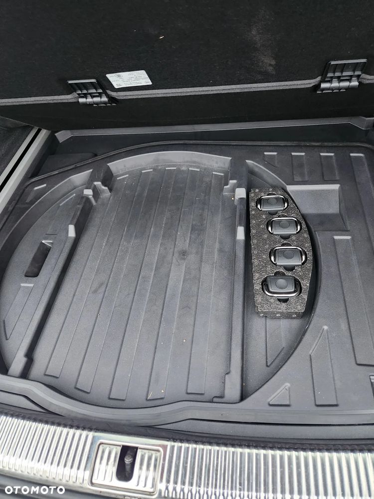 Audi A6 Allroad - 24