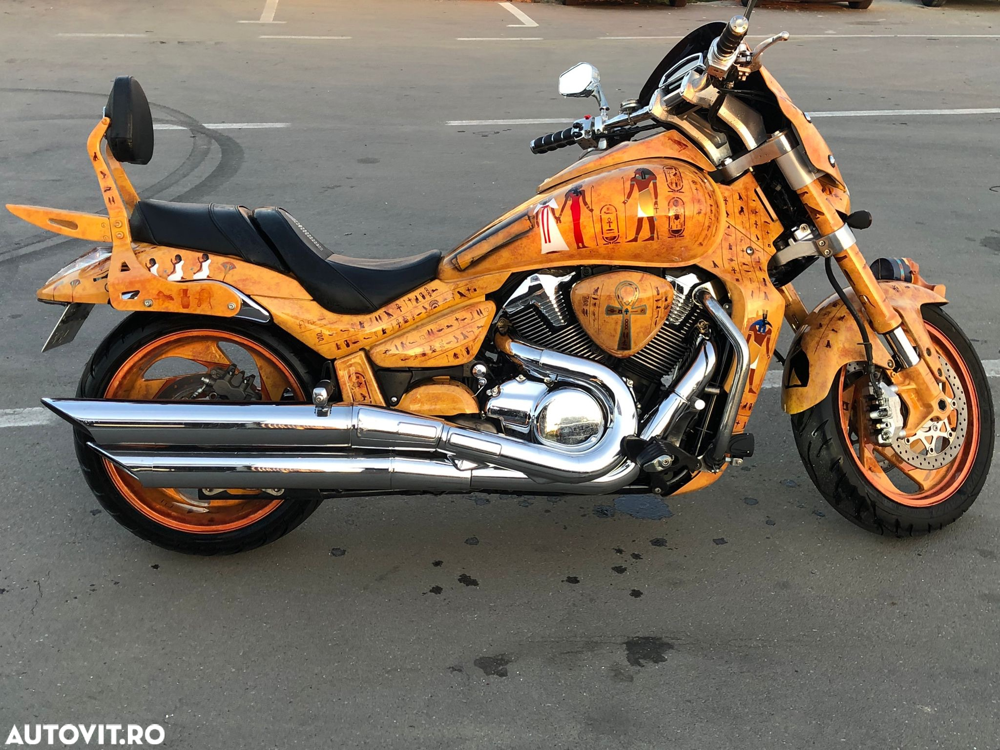 Suzuki Intruder C 1800 Limited Edition - 4