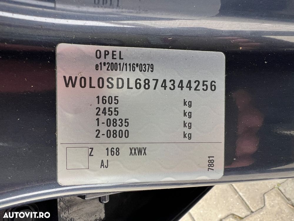 Opel Corsa 1.4 16V Edition - 14