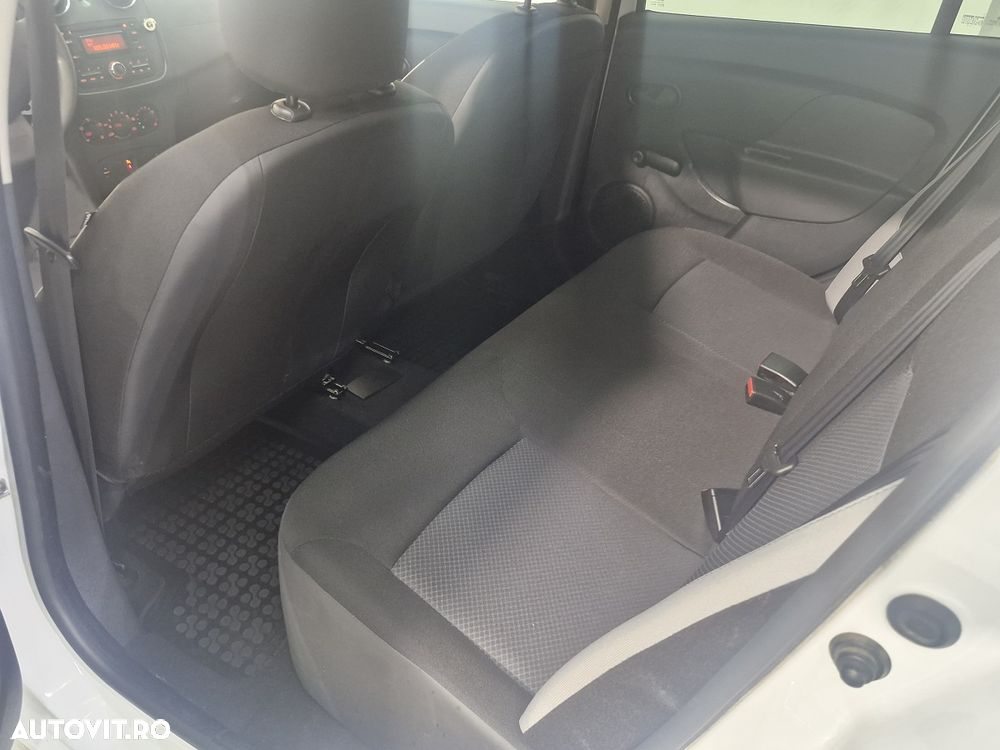 Dacia Logan 1.2 75CP Ambiance - 12