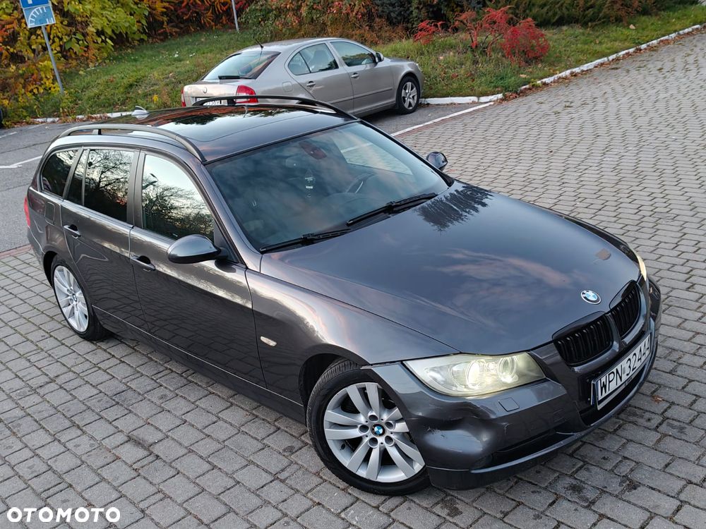 BMW Seria 3 320i - 28