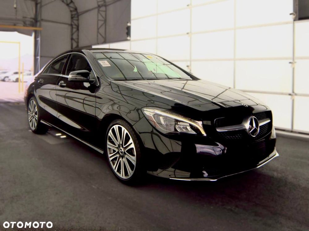Mercedes-Benz CLA 250 4-Matic AMG Line - 2