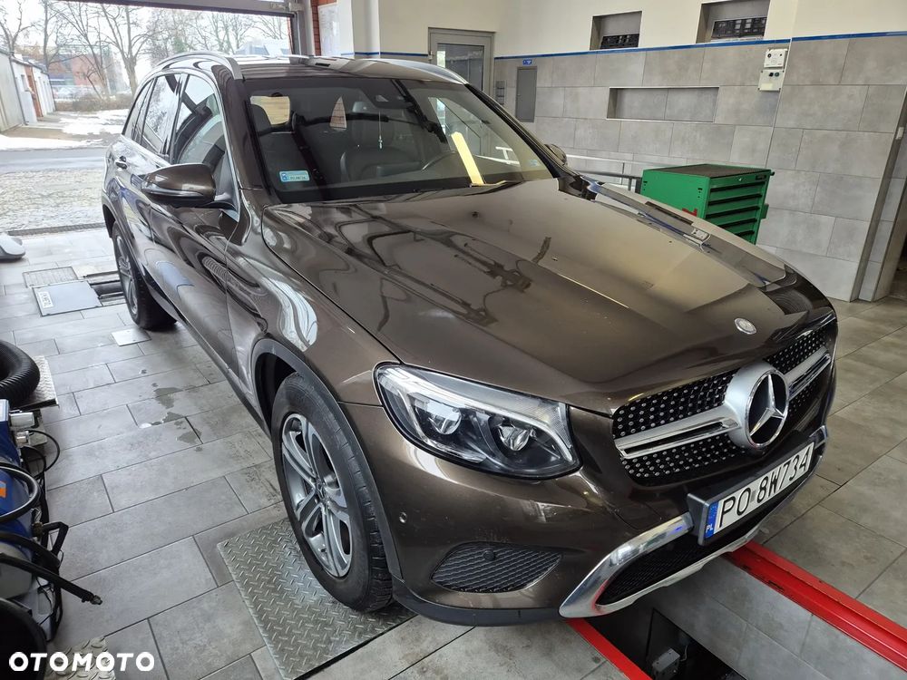 Mercedes-Benz GLC - 12