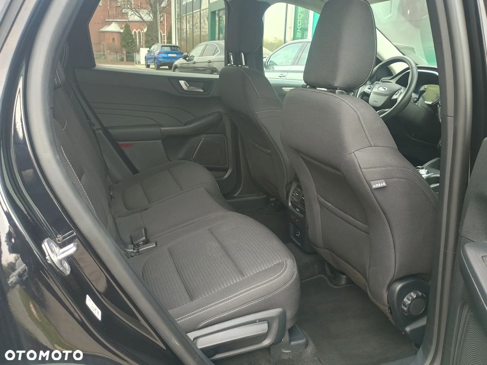 Ford Kuga 2.5 FHEV AWD Titanium eCVT - 32