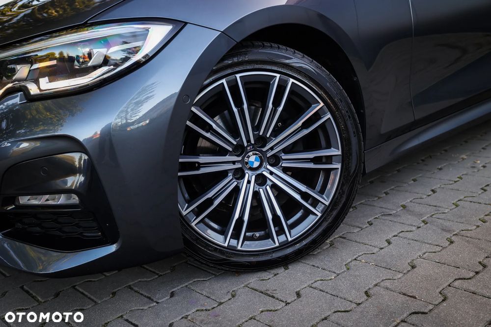 BMW Seria 3 320d Edition M Sport Shadow - 4