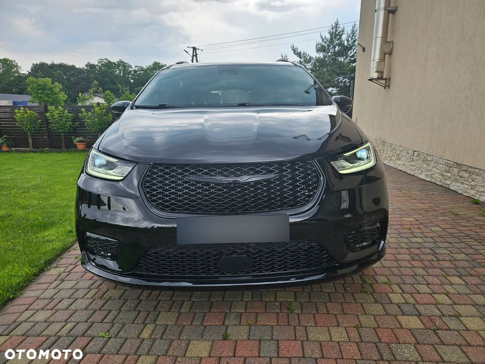 Chrysler Pacifica - 2