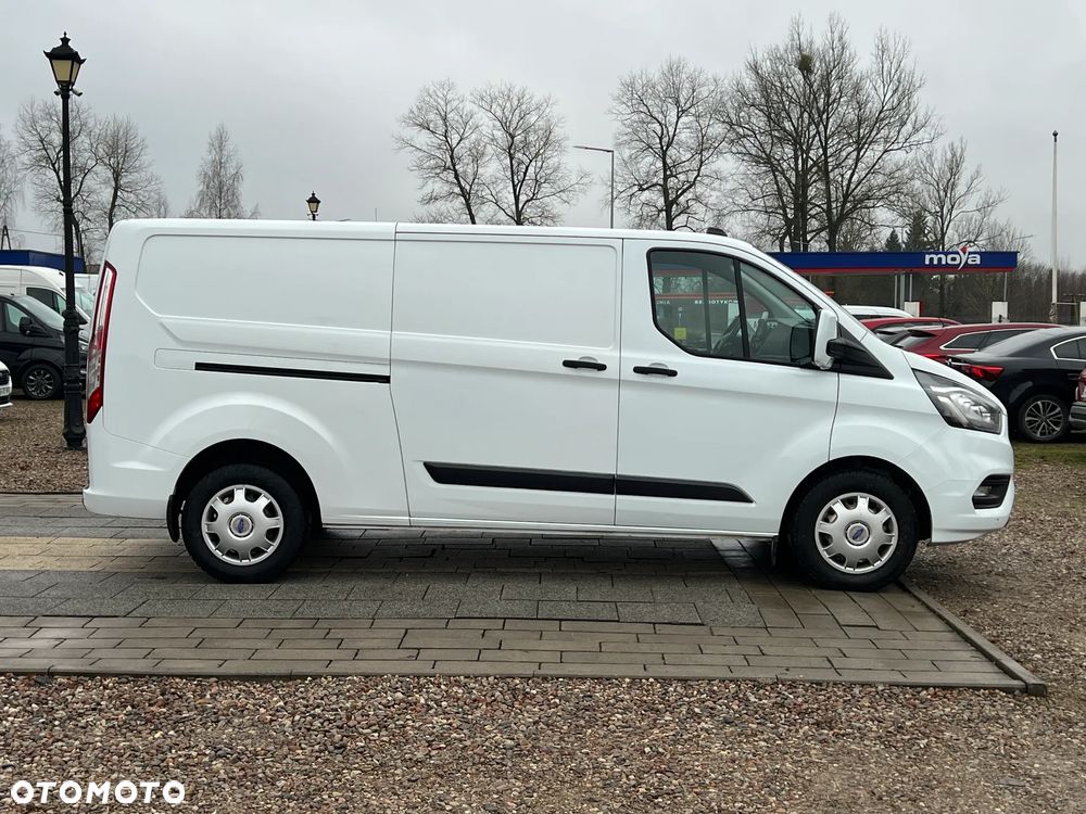 Ford TRANSIT CUSTOM - 11