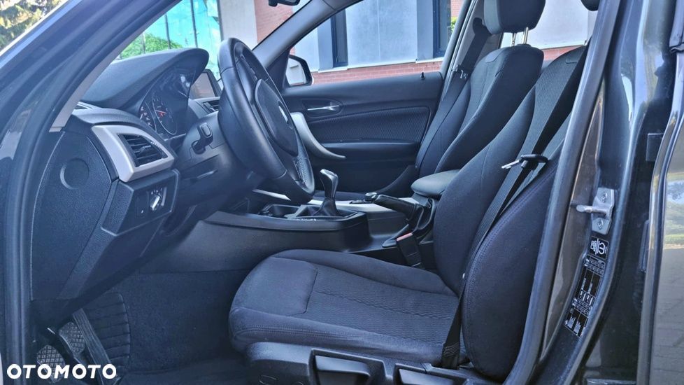 BMW Seria 1 118i Sport Line - 13