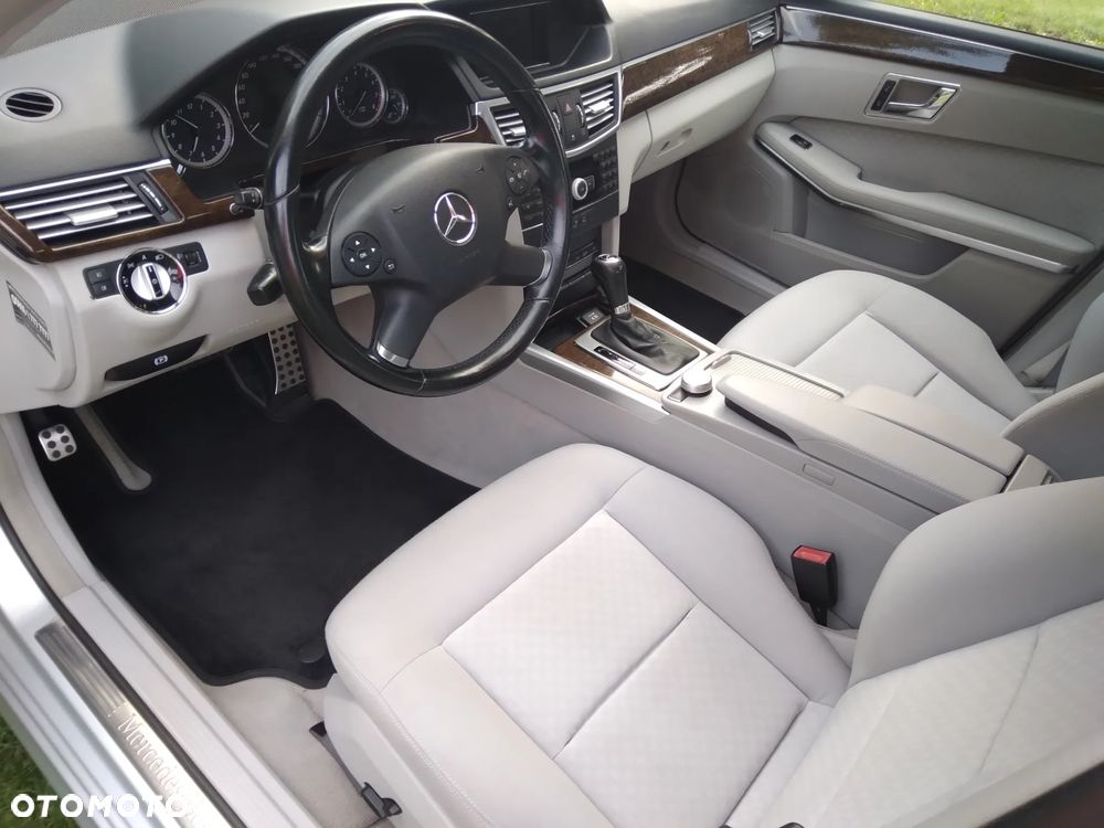 Mercedes-Benz Klasa E - 8