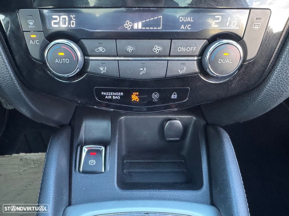 Nissan Qashqai 1.5 dCi N-Connecta 18 - 15