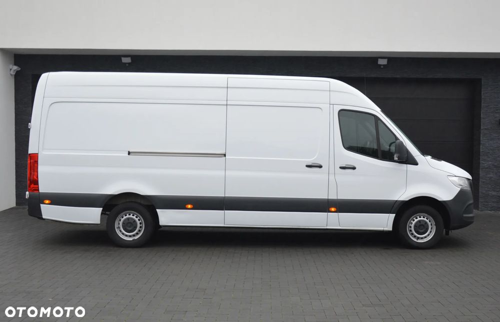 Mercedes-Benz Sprinter - 6