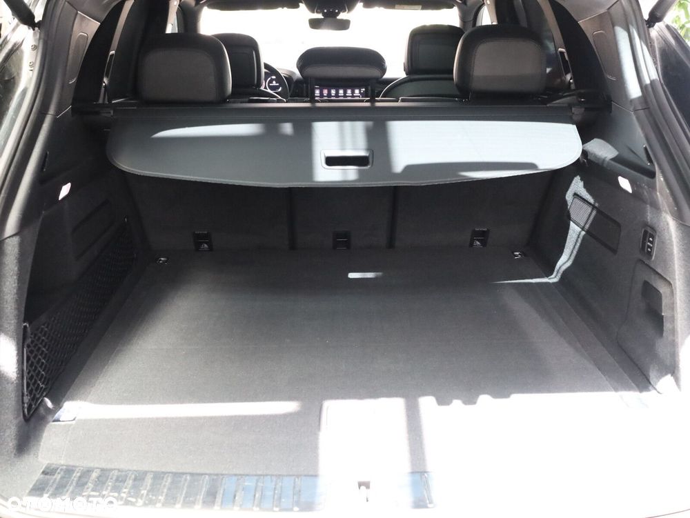 Porsche Cayenne - 23