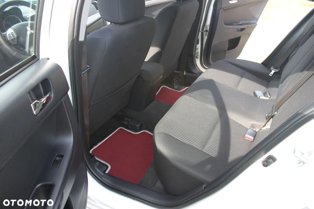 Mitsubishi Lancer - 15