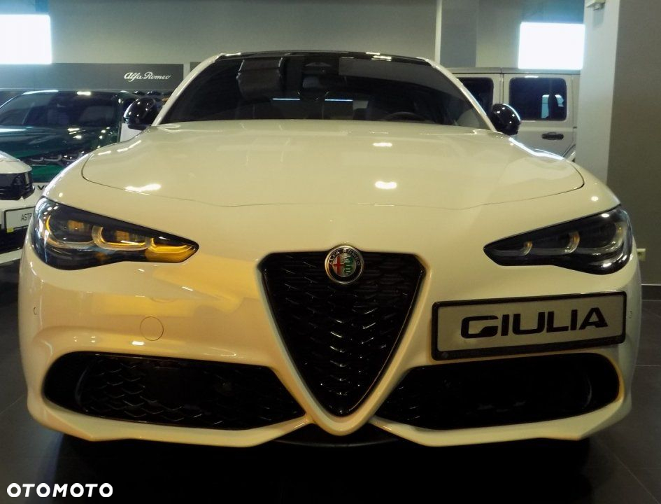 Alfa Romeo Giulia - 4