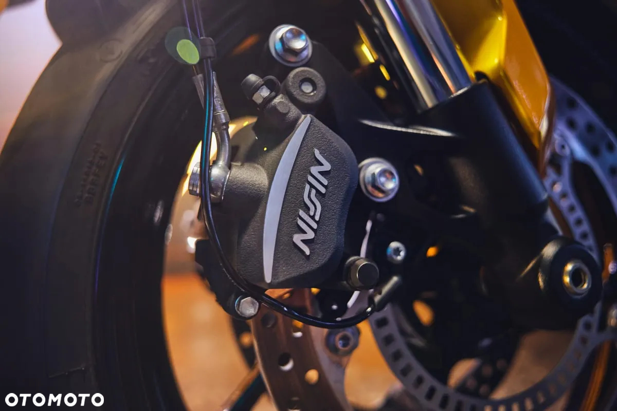 Triumph Trident - 7