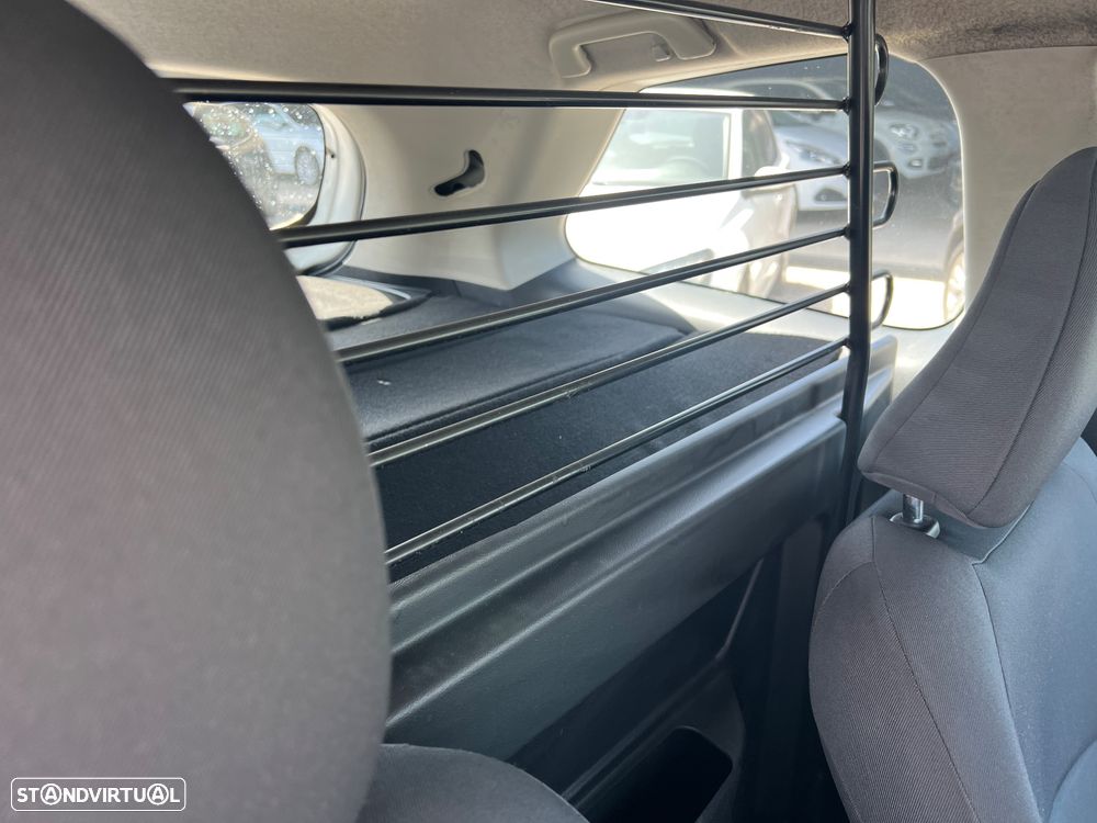 Toyota YARIS - 7