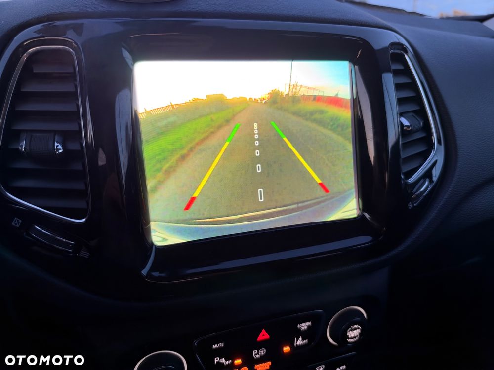 Jeep Compass 1.4 TMair Limited FWD S&S - 29