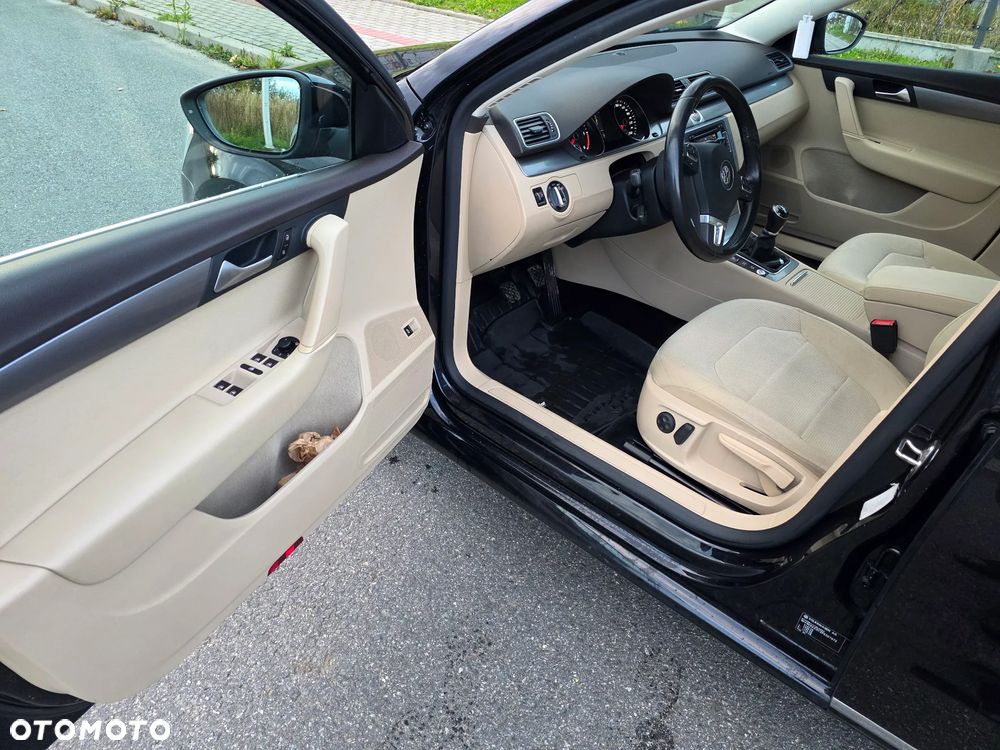 Volkswagen Passat 2.0 TDI Highline - 19