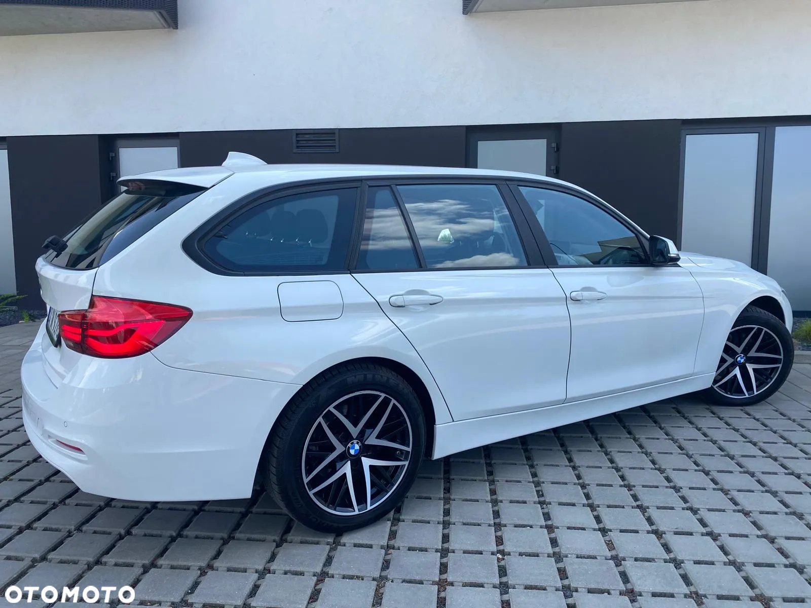 BMW Seria 3 320d Luxury Line - 10