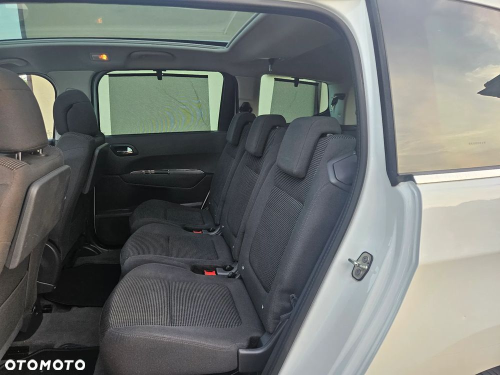 Peugeot 5008 HDI 115 Active - 13