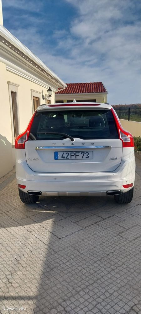 Volvo XC 60 2.0 D4 Momentum - 32