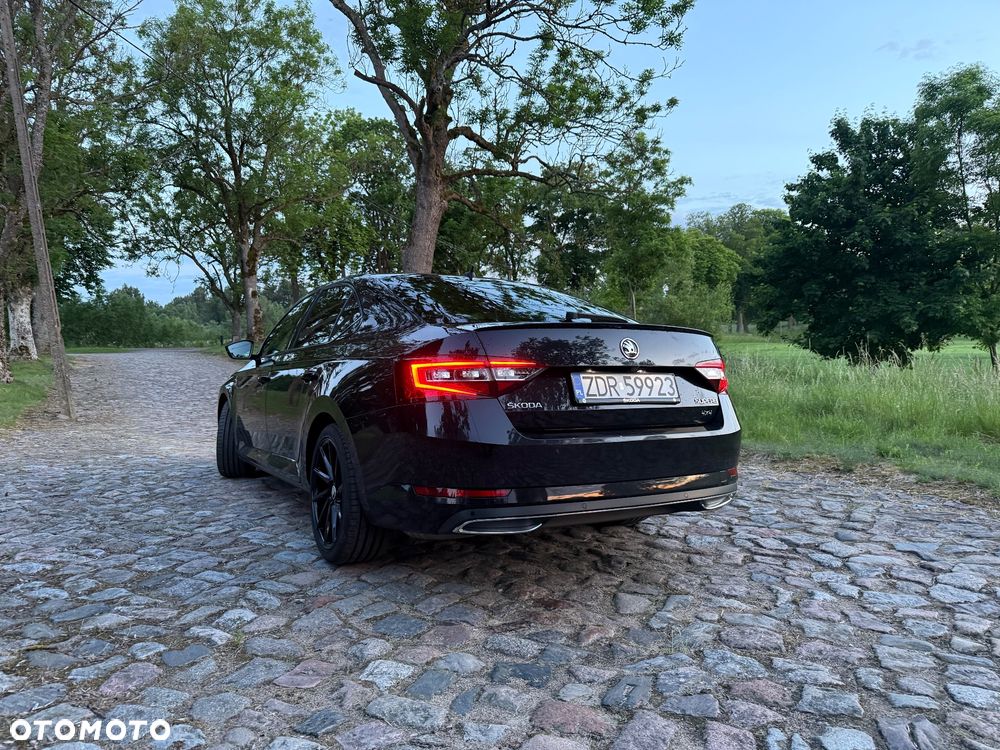 Skoda Superb 2.0 TDI 4x4 L&K DSG - 5