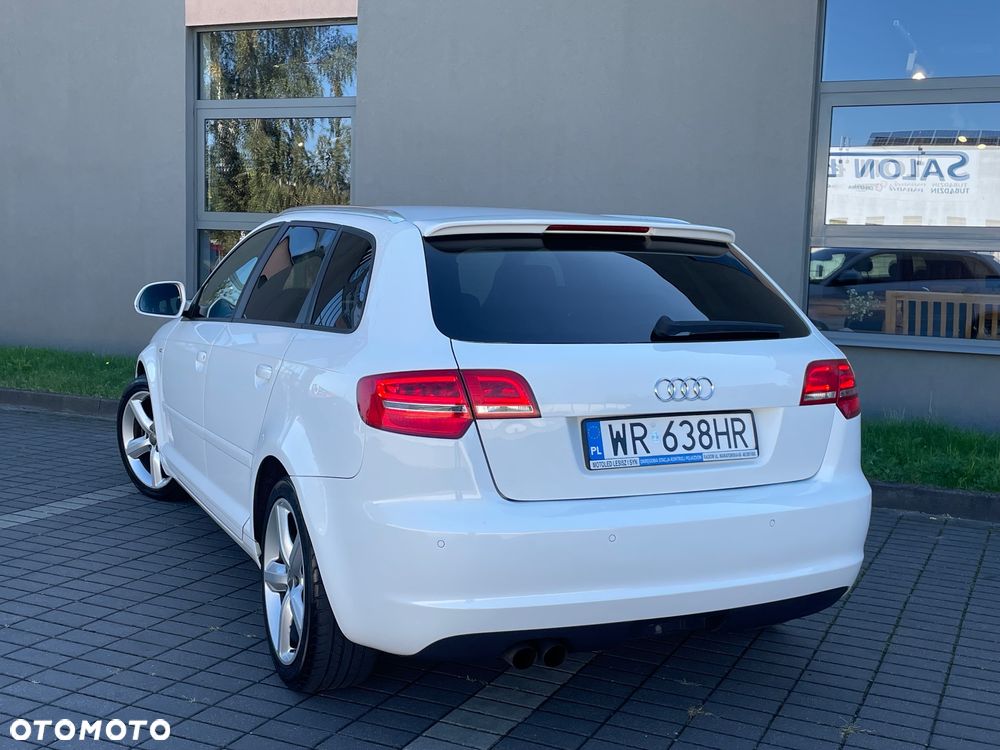 Audi A3 Sportback - 16