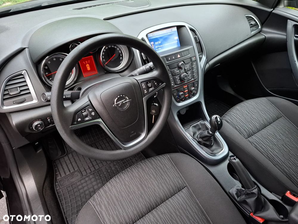 Opel Astra 1.4 Turbo Exklusiv - 10