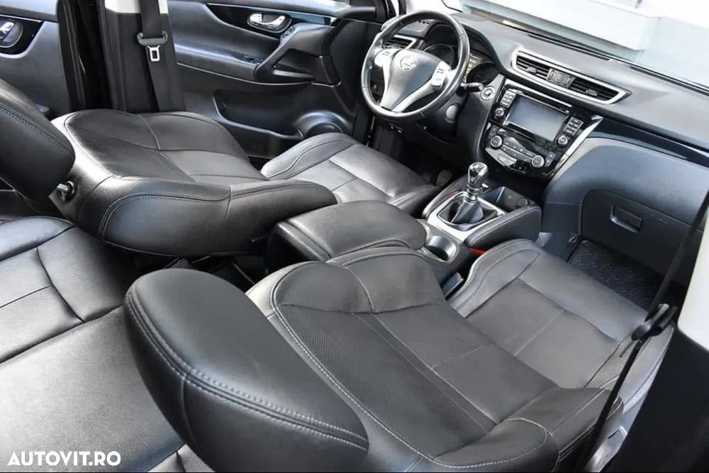 Nissan Qashqai 1.6L dCi Start/Stop 4X4-i Tekna - 17