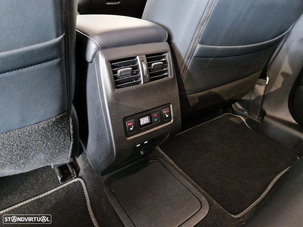 Mitsubishi Outlander 2.4 PHEV Instyle - 19