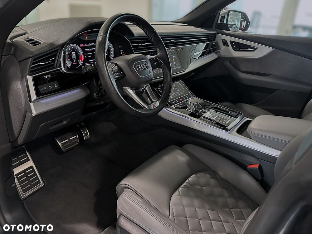 Audi SQ8 - 16