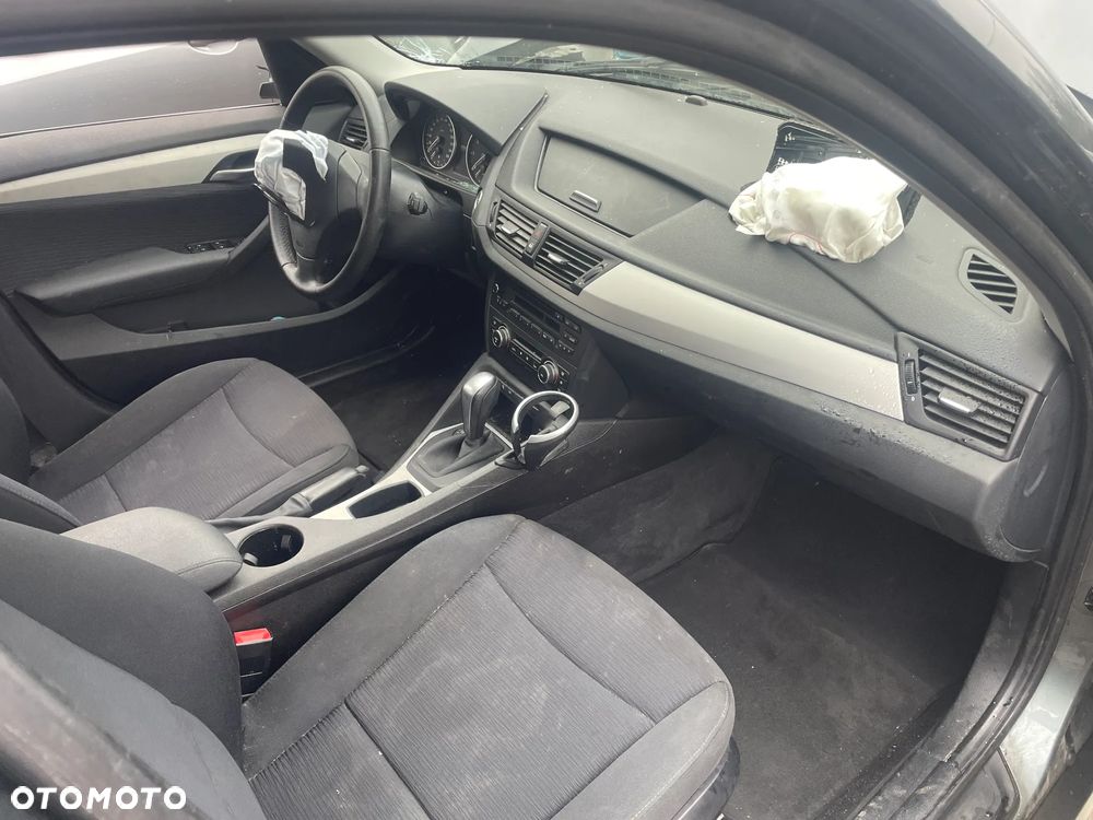 BMW X1 sDrive18i - 10