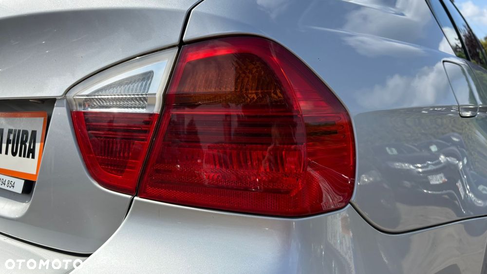 BMW Seria 3 318i - 9