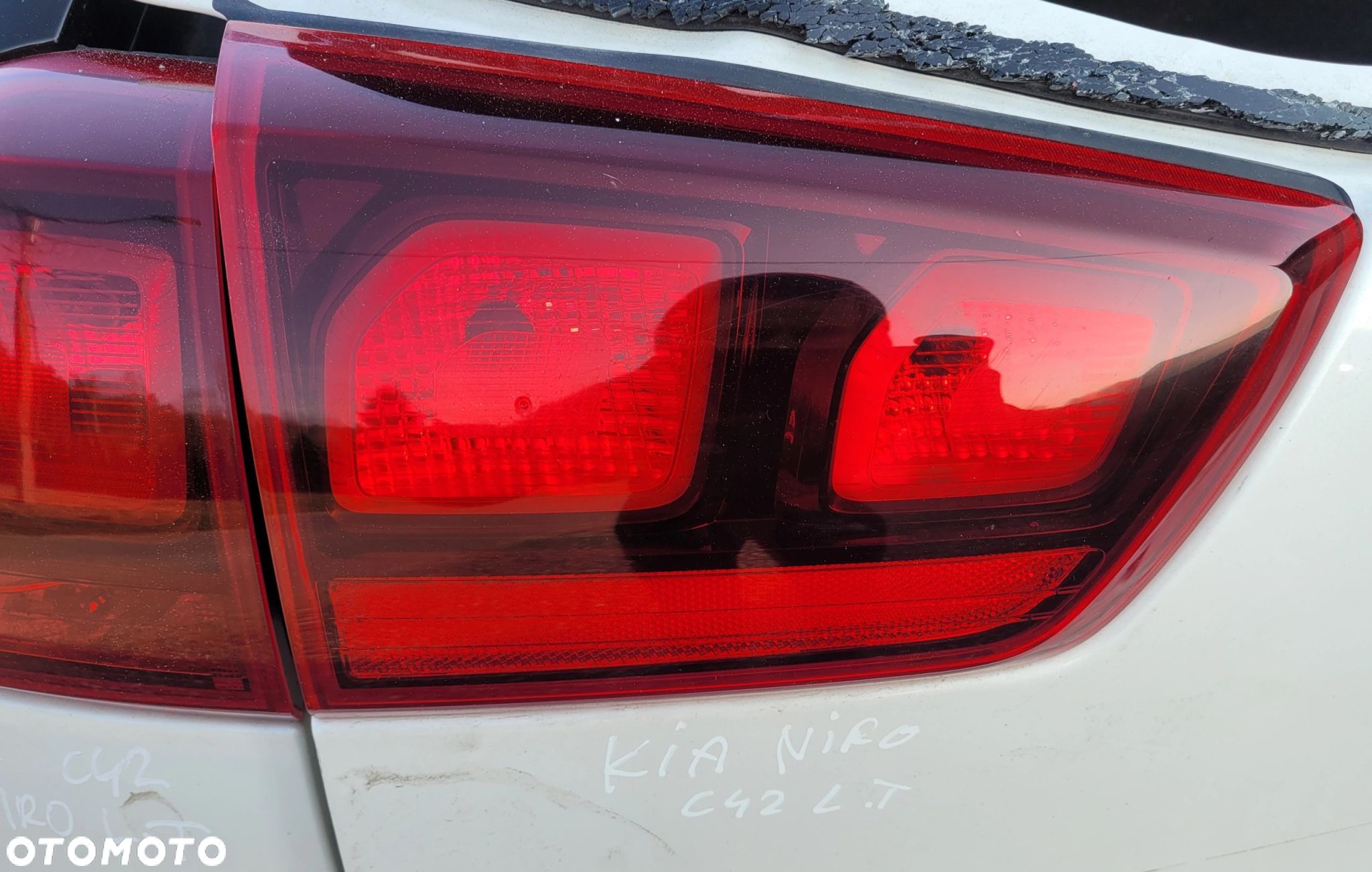 LAMPA LEWY TYŁ TYLNA W KLAPE KIA NIRO I 16-22 LIFT USA - 1