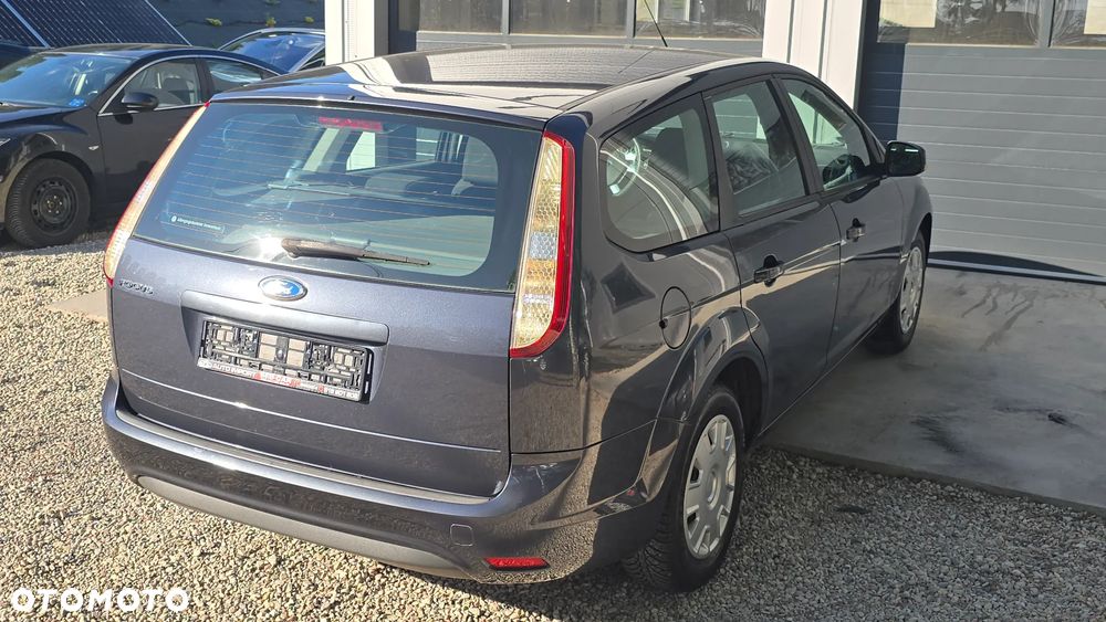 Ford Focus 1.4 16V Ambiente - 3