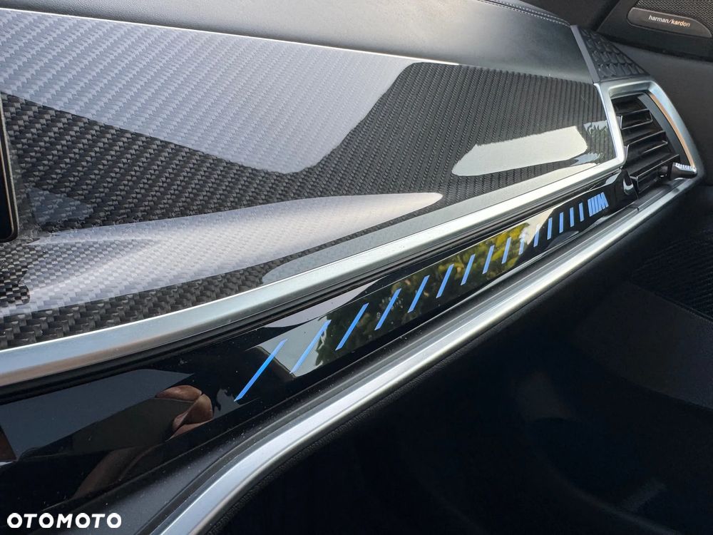 BMW X5 M50i - 13
