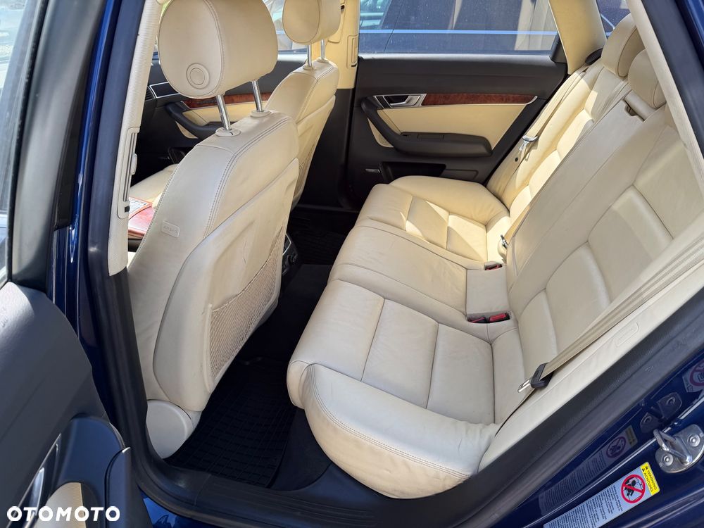 Audi A6 Avant 4.2 quattro tiptronic - 23