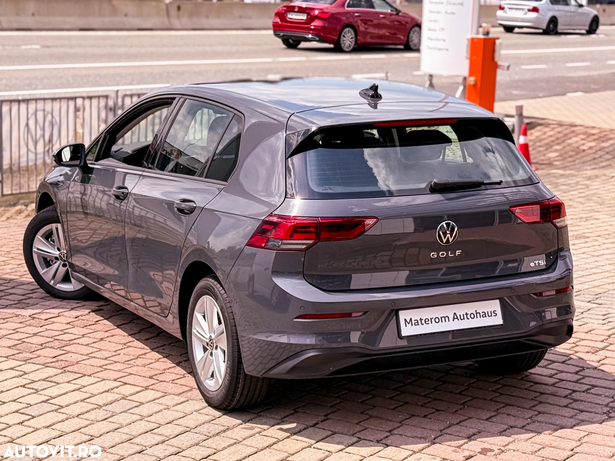 Volkswagen Golf 1.5 eTSI ACT DSG MHEV Life - 10