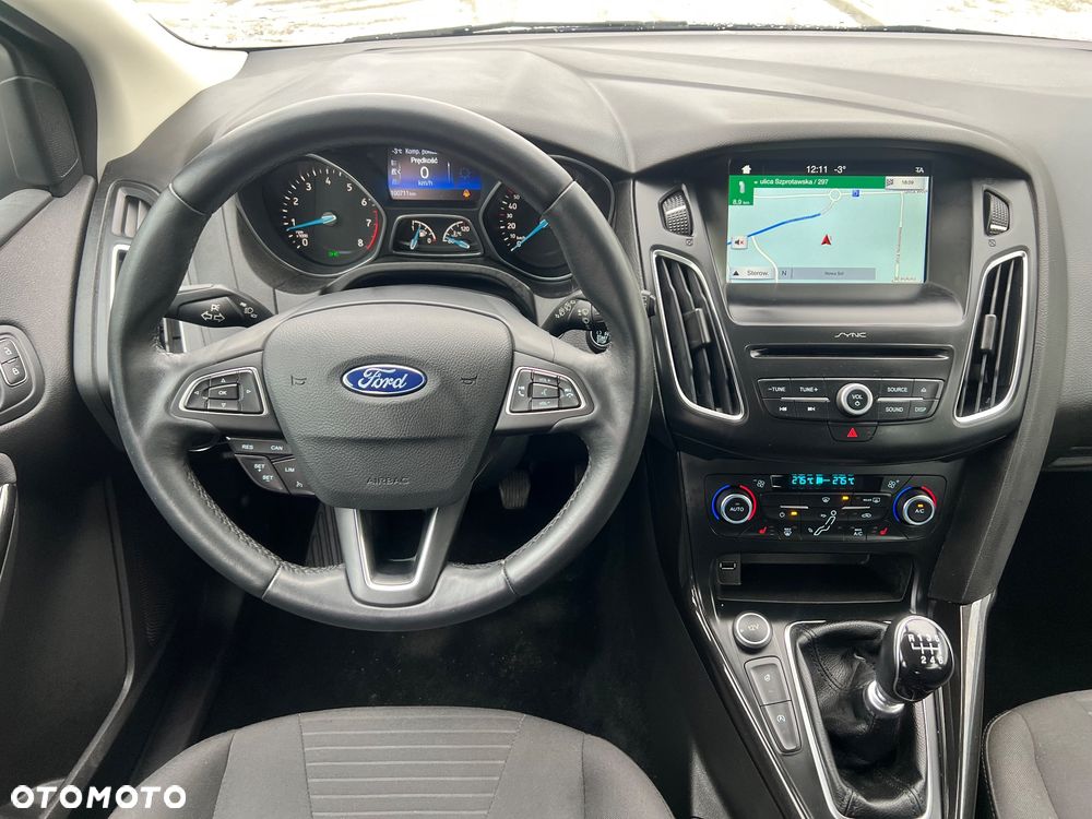 Ford Focus SW 1.5 EcoBoost S&S Titanium - 24