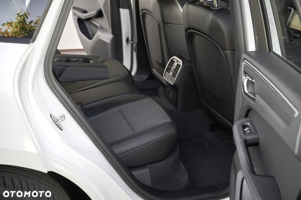 Porsche Macan - 25
